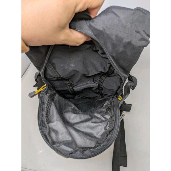 Camelbak Hydration Backpack M.U.L.E. Pack Bag No Bladder Black Hiking Walk - Picture 4 of 4